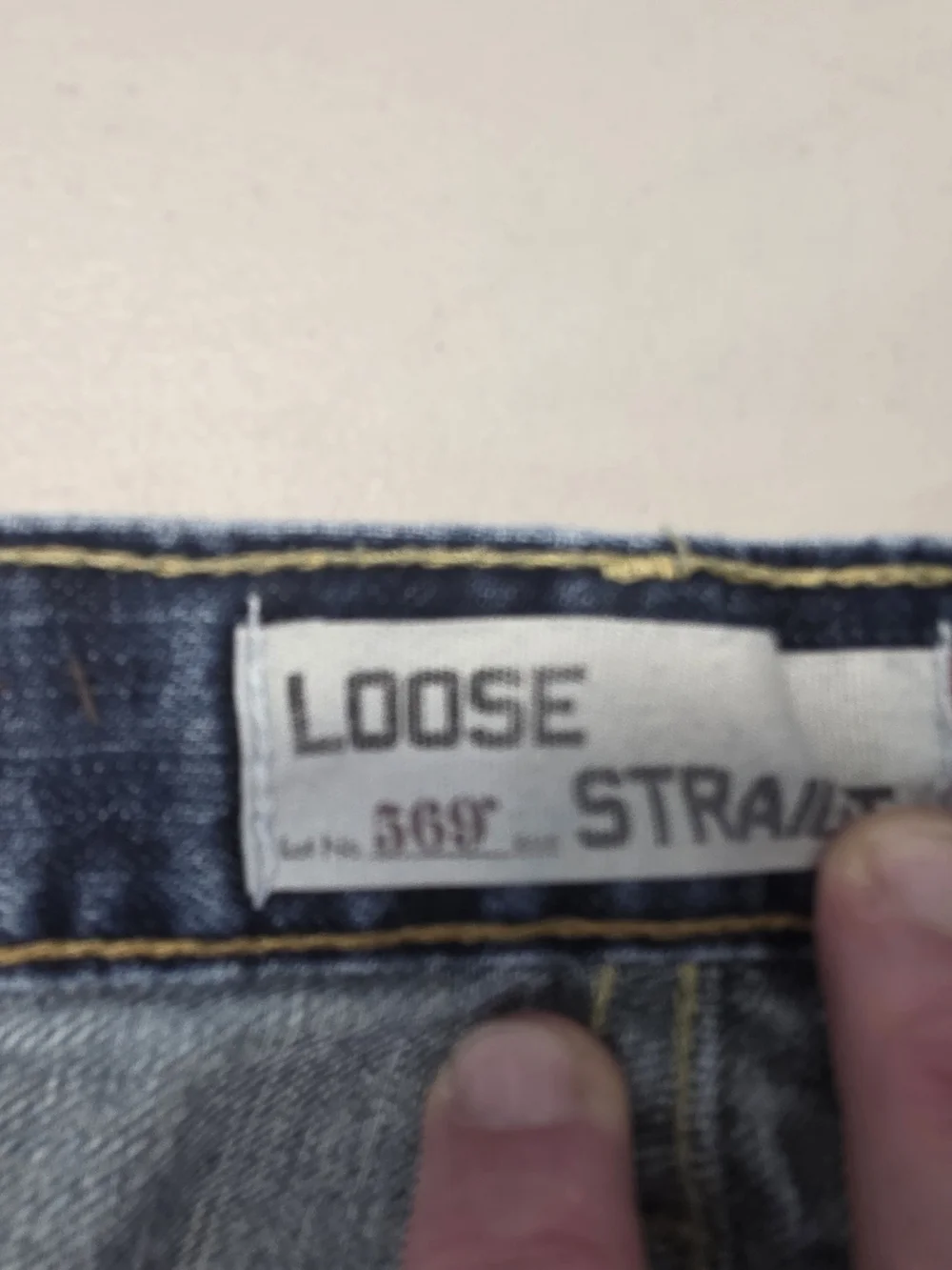 Levi's 569 Loose Denim Jeans Shorts Men's Size 30x11